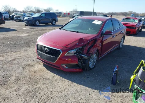 2016 Hyundai Sonata Hybrid Se z USA, uszkodzony, nr VIN KMHE24L12GA015174